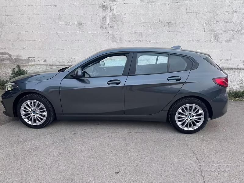 Usata BMW 116 Advantage 116 CV (85 kW) 2020 Grigio Utilitaria