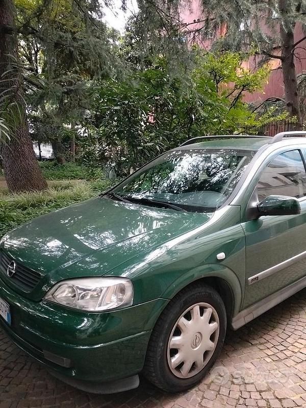 Usata Opel Astra 90 CV (66 kW) 2000 Verde Station wagon