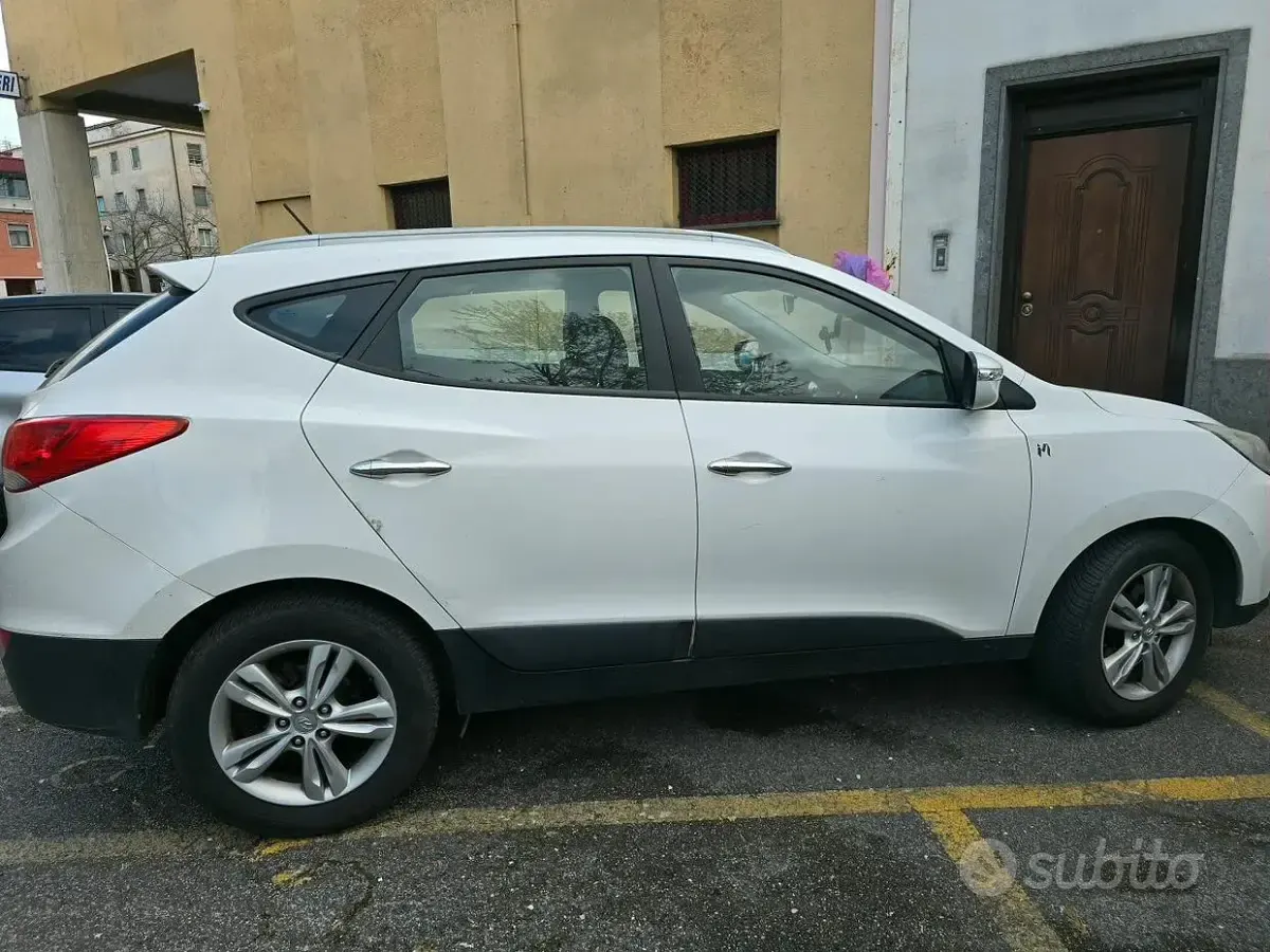 Usata Hyundai ix35 115 CV (84 kW) 2011 Bianco SUV