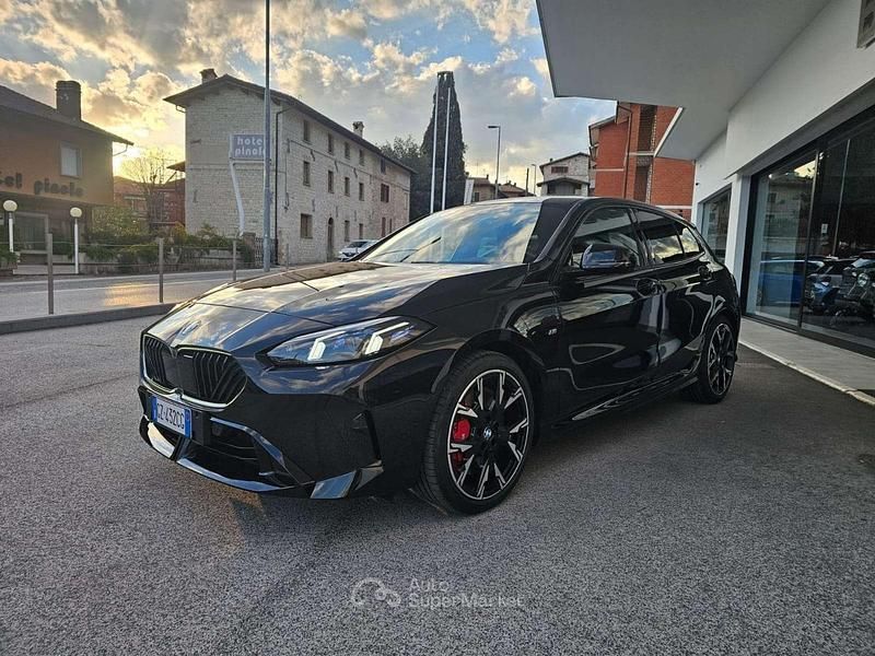 Usata BMW 118 M Sport 150 CV (110 kW) 2025 Nero metallizzato Utilitaria