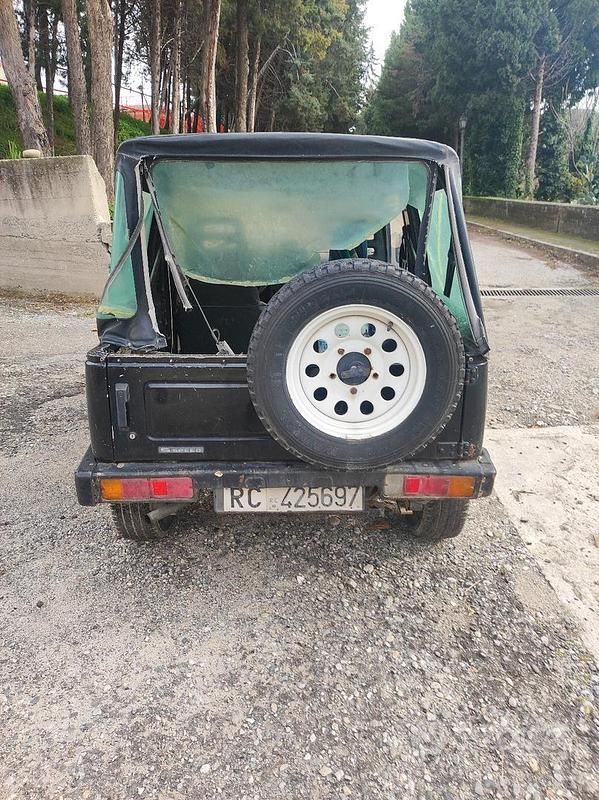 Nero Usata 1990 Suzuki Samurai SUV | 3900 € - Immagine 1/4