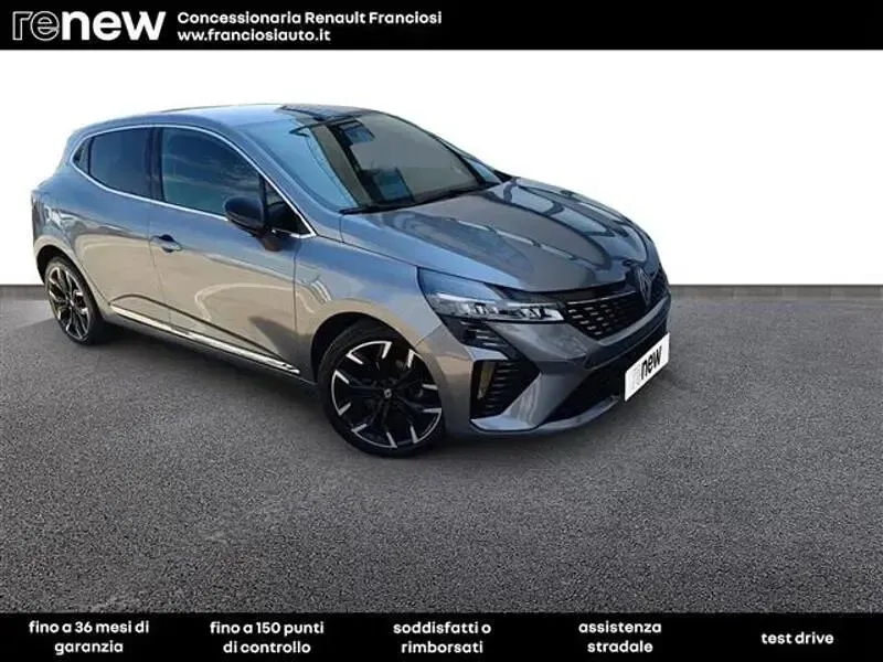 Usata Renault Clio Techno 101 CV (74 kW) 2025 Grigio scuro Utilitaria