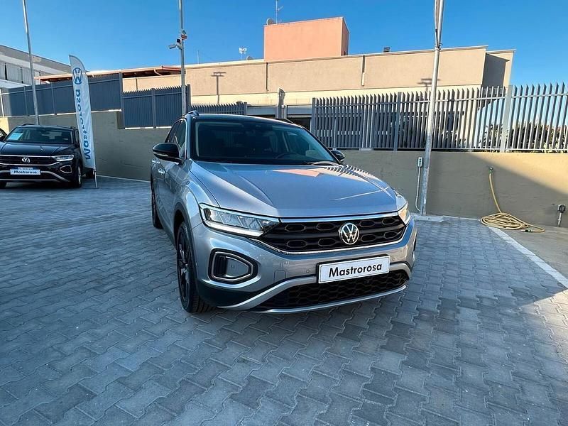 Grigio Usata 2023 VW T-Roc Sport SUV | 22.500 € (Buon prezzo) - Immagine 1/4