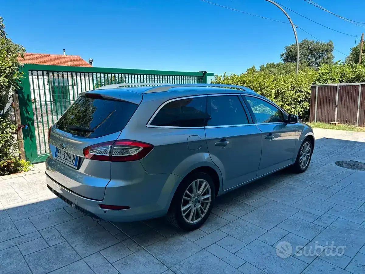 Usata Ford Mondeo Titanium 163 CV (119 kW) 2012 Grigio Station wagon