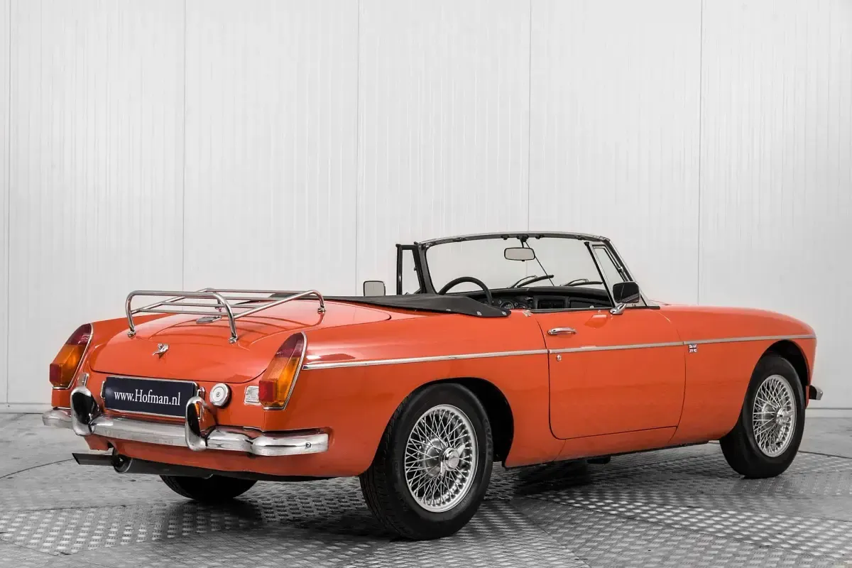 Usata MG B 97 CV (71 kW) 1974 Arancione Cabrio