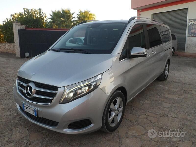 Argento Usata 2017 Mercedes V220 Monovolume | 25.500 € (Ottimo prezzo) - Immagine 1/4