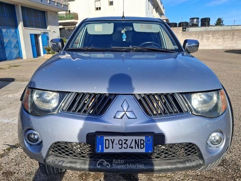 Usata Mitsubishi L200 Invite+ 136 CV (100 kW) 2010 Grigio Pick-up