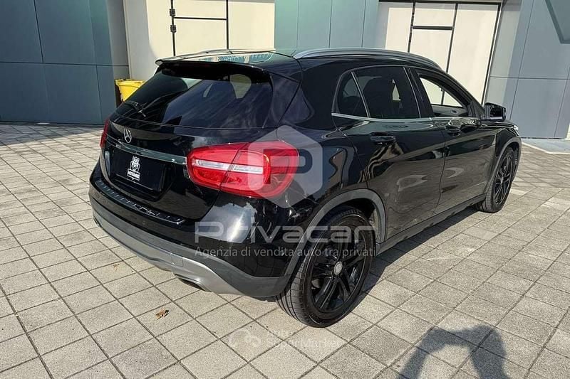 Usata Mercedes GLA220 177 CV (130 kW) 2015 Nero SUV