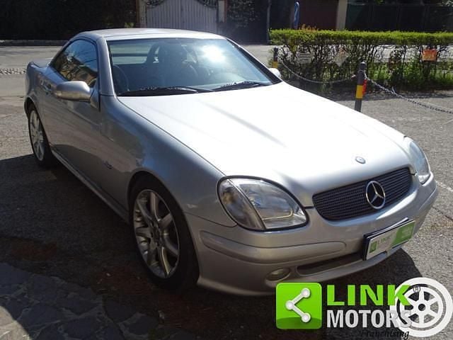 Usata Mercedes SLK200 163 CV (119 kW) 2003 Argento Cabrio