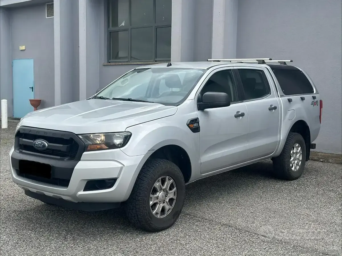 Gebraucht Ford Ranger XLT 160 PS (117 kW) 2016 Silber Pickup