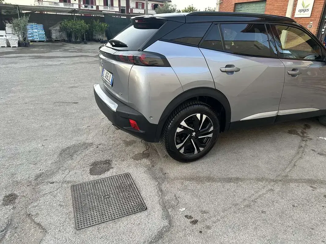 Usata Peugeot 2008 GT 110 CV (80 kW) 2022 SUV