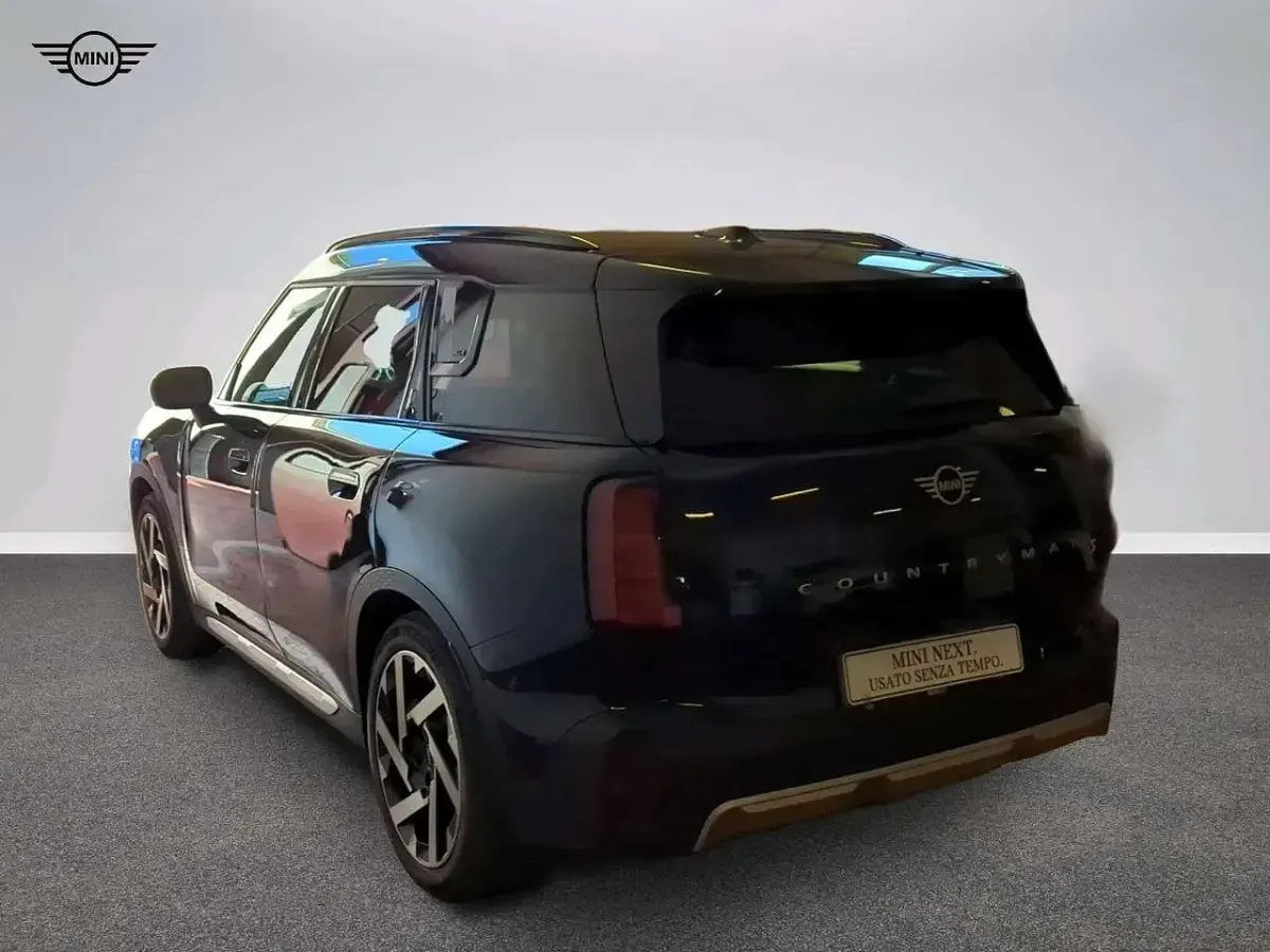 Usata Mini Countryman Favoured 225 kW (306 CV) 2026 Nero SUV