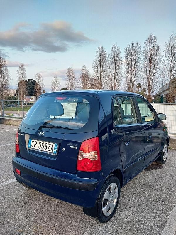 Usata Hyundai Atos Active 59 CV (43 kW) 2005 Blu Utilitaria