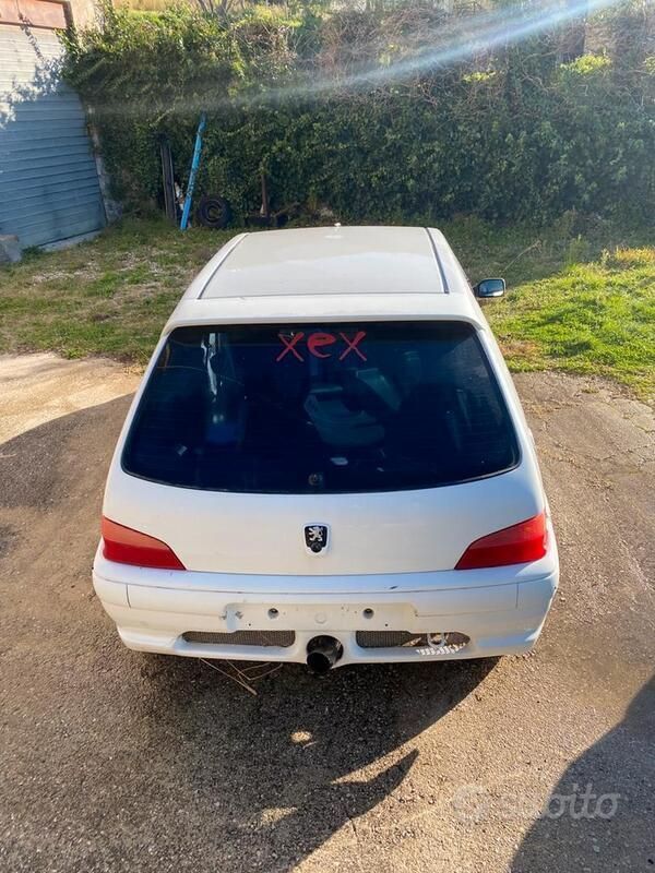 Usata 1999 Peugeot 106 Due volumi | 2800 € - Immagine 1/4