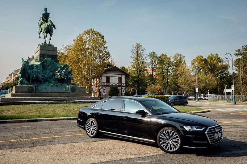Usata 2020 Audi A8L Tre volumi | 32.000 € (Buon prezzo) - Immagine 1/4
