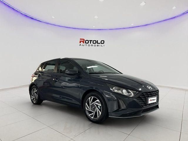 Nuova Hyundai i20 79 CV (58 kW) 2025 Grigio scuro Utilitaria