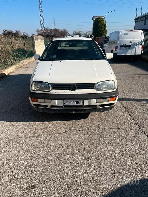 Usata VW Golf III 90 CV (66 kW) 1992 Bianco Utilitaria