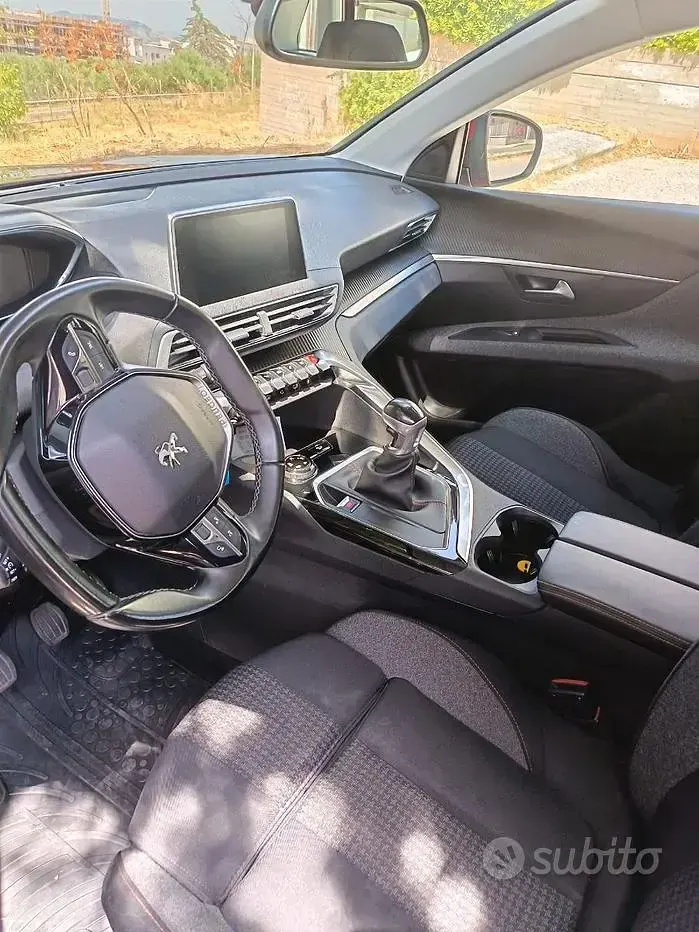 Usata Peugeot 3008 131 CV (96 kW) 2019 SUV