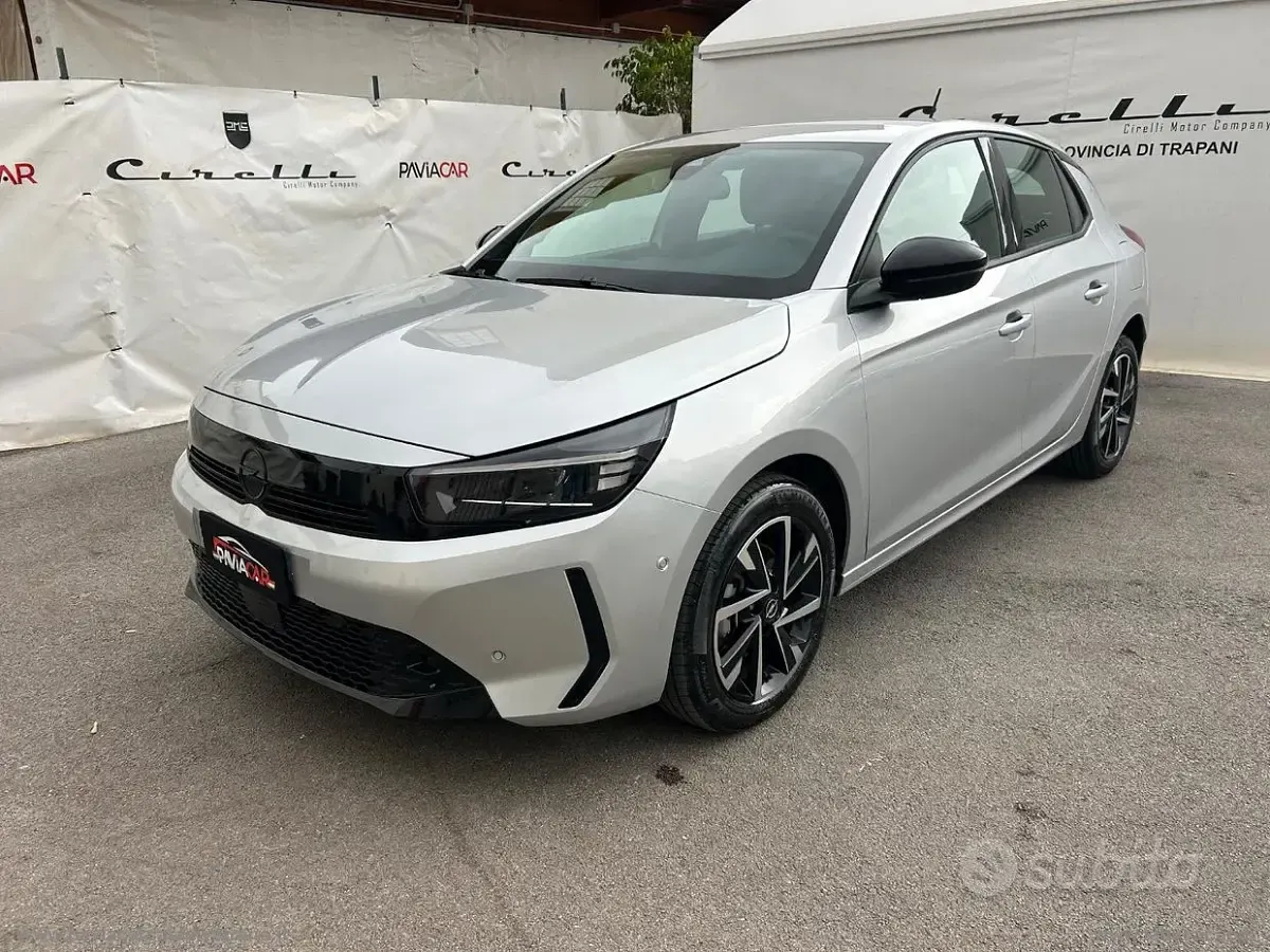 Usata Opel Corsa Edition 101 CV (74 kW) 2025 Grigio Utilitaria