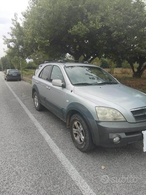 Usata Kia Sorento 140 CV (102 kW) 2005 Grigio SUV