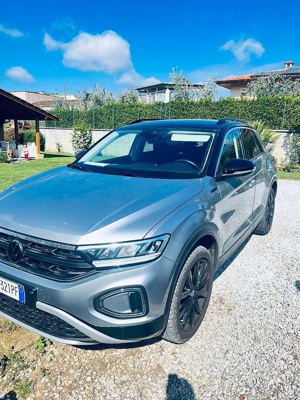 Usata VW T-Roc Sport 110 CV (80 kW) 2023 Grigio SUV