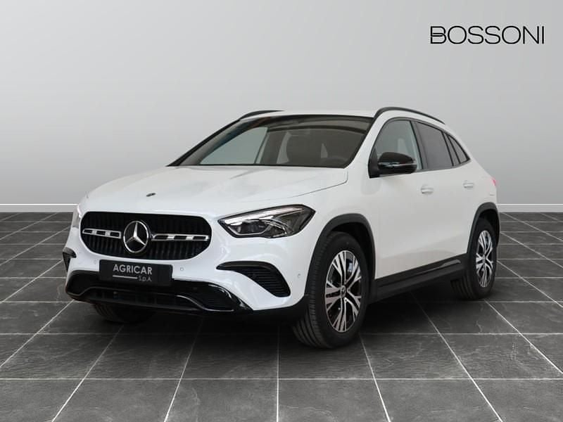 Nuova Mercedes GLA200 Advanced Plus 150 CV (110 kW) 2025 Bianco SUV