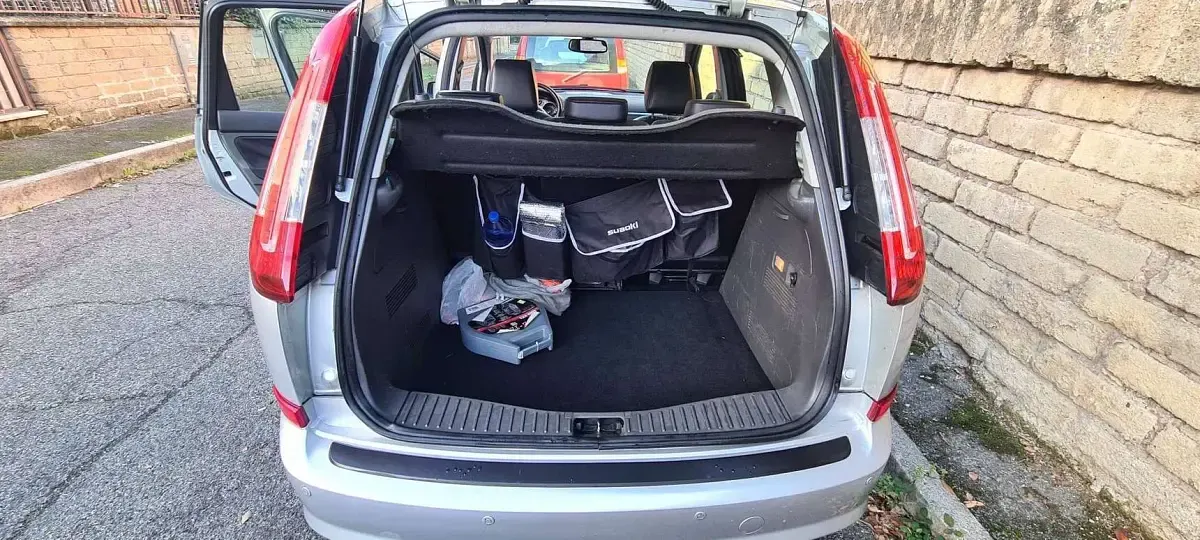 Usata Ford C-MAX Titanium 109 CV (80 kW) 2008 Argento Monovolume
