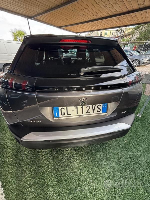 Usata Peugeot 2008 GT 130 CV (95 kW) 2023 Grigio SUV