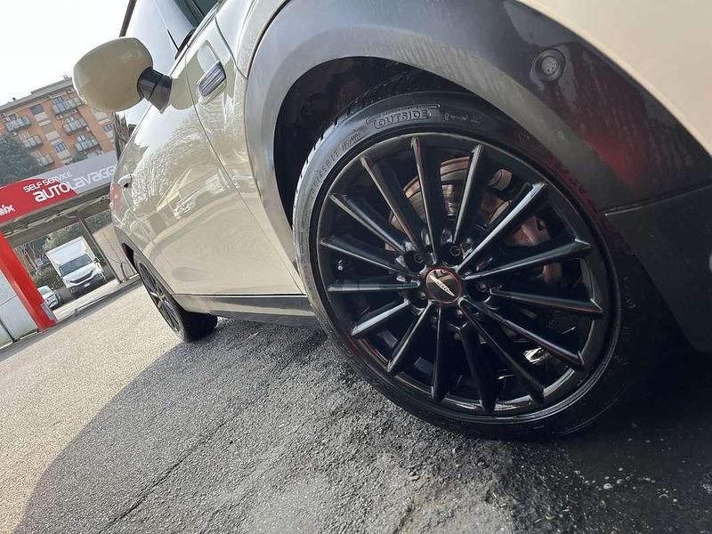 Usata Mini ONE 75 CV (55 kW) 2017 Utilitaria