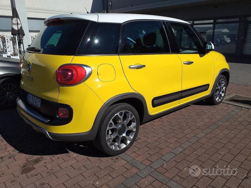 Usata Fiat 500L Trekking 85 CV (62 kW) 2014 Giallo Monovolume