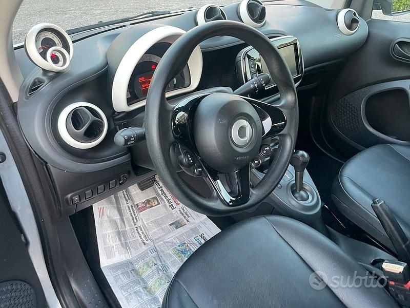 Usata 2018 Smart ForTwo Electric Drive Monovolume | 9900 € - Immagine 1/4