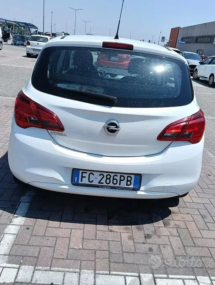 Usata Opel Corsa 90 CV (66 kW) 2016 Bianco Utilitaria