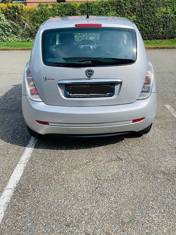 Usata Lancia Ypsilon 60 CV (44 kW) 2008 Grigio Utilitaria