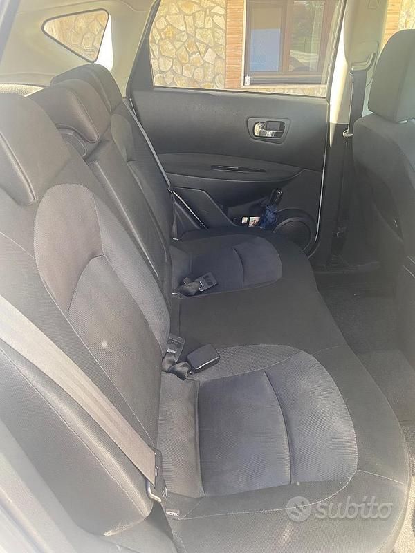 Usata Nissan Qashqai 160 CV (117 kW) 2012 Bianco SUV