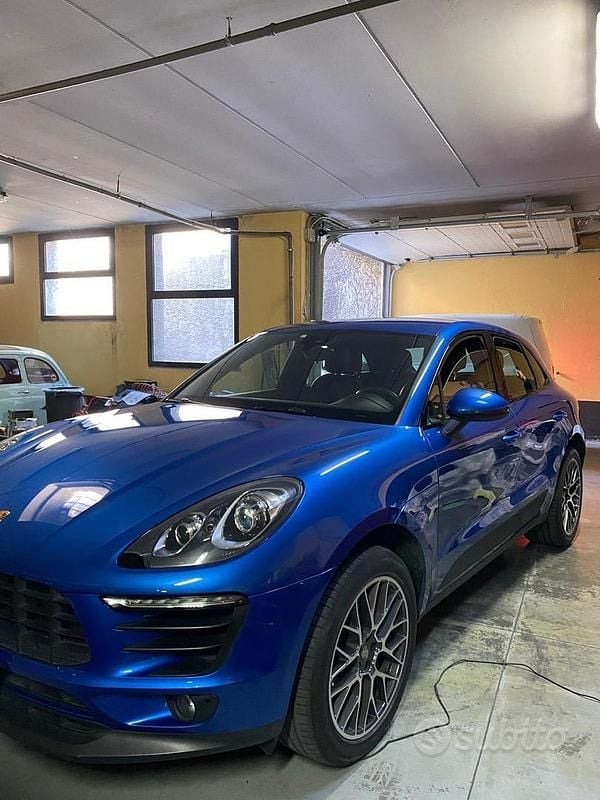 Blu Usata 2017 Porsche Macan SUV | 30.500 € (Ottimo prezzo) - Immagine 1/4