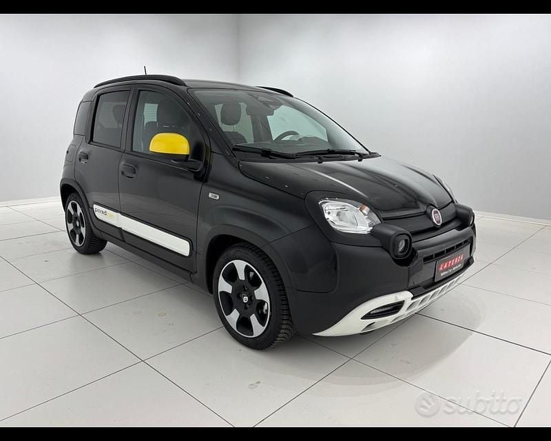 Nero Usata 2024 Fiat Panda Cross Cross Due volumi | 15.500 € (Buon prezzo) - Immagine 1/4