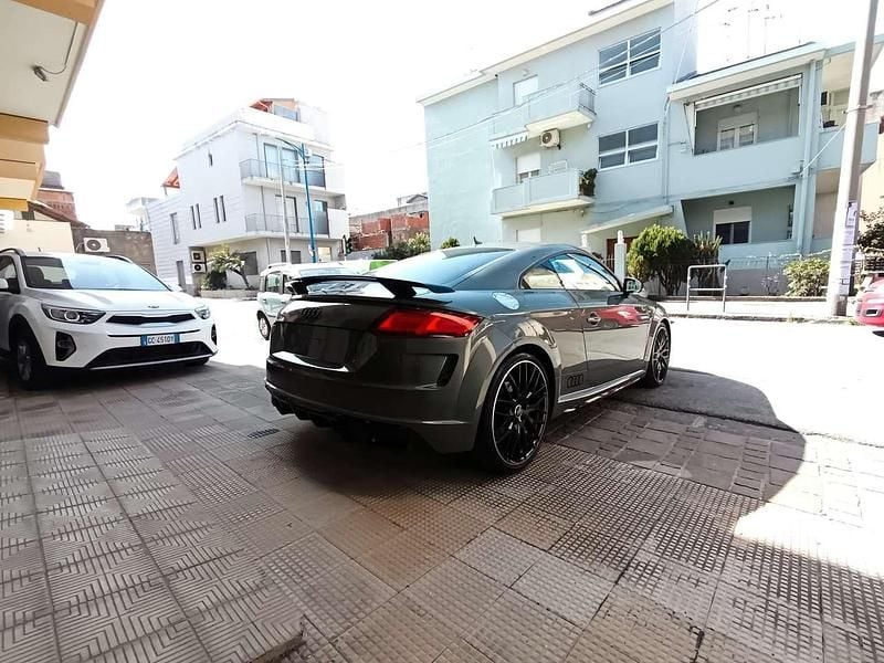 Usata Audi TT Ambiente 197 CV (144 kW) 2023 Grigio chronos Coupé