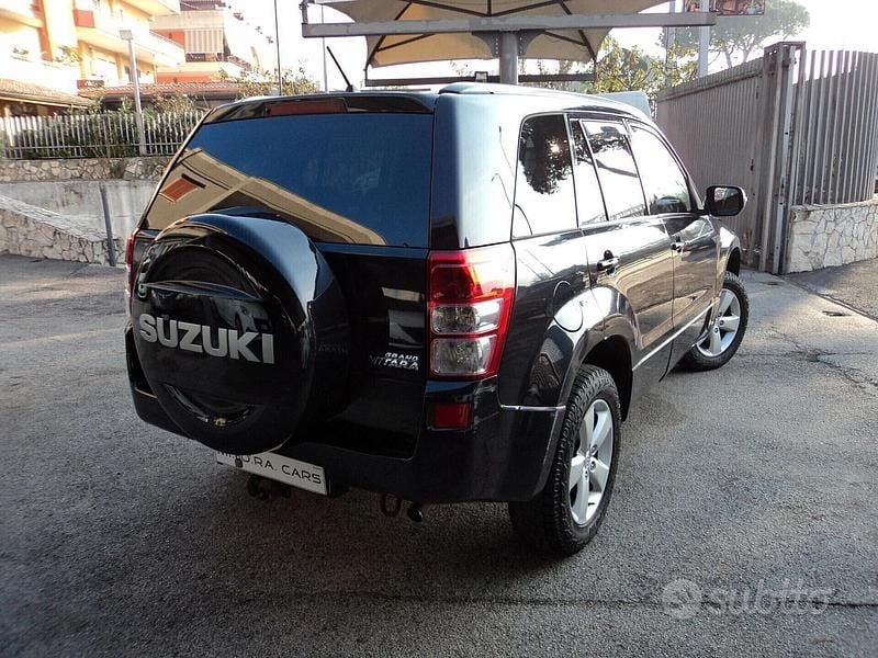 Usata Suzuki Grand Vitara 129 CV (94 kW) 2009 Nero SUV