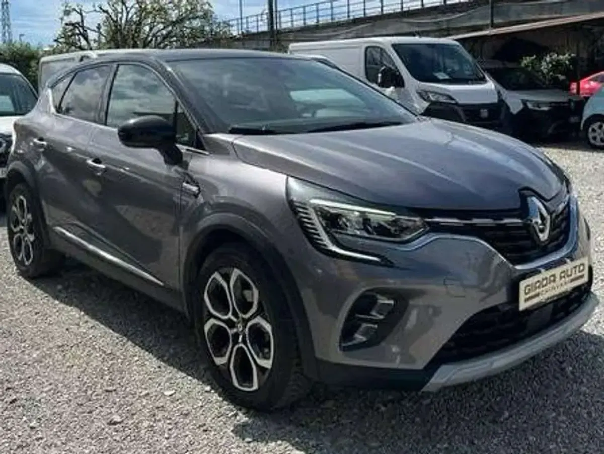 Usata Renault Captur Intens 101 CV (74 kW) 2023 Be style milano SUV