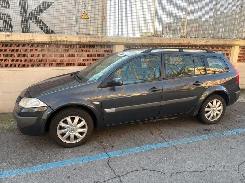 Usata 2006 Renault Mégane GrandTour Station wagon | 1800 € (Super prezzo) - Immagine 1/4