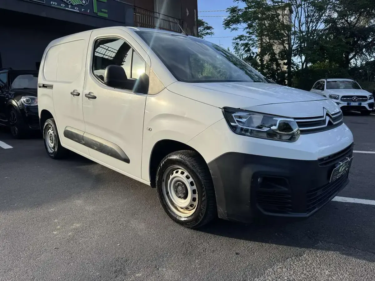 Usata Citroën Berlingo 102 CV (75 kW) 2020 Bianco Monovolume