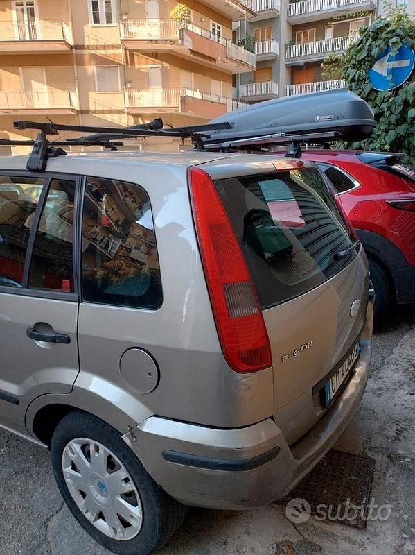 Usata Ford Fusion 68 CV (50 kW) 2004 Berlina