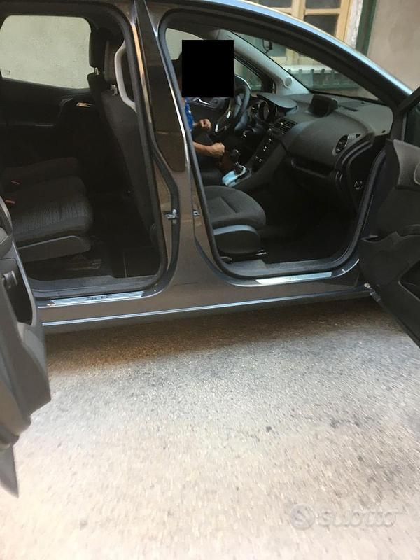 Usata Opel Meriva 120 CV (88 kW) 2014 Monovolume