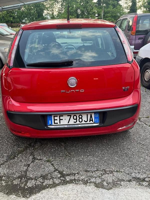 Usata Fiat Punto Evo Dynamic 77 CV (56 kW) 2010 Rosso Utilitaria