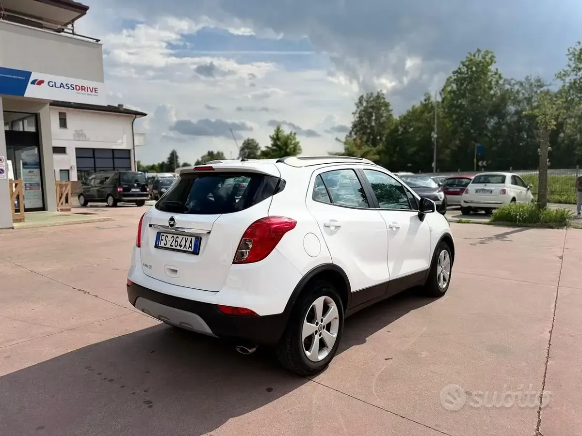 Usata Opel Mokka X 120 CV (88 kW) 2019 Bianco SUV