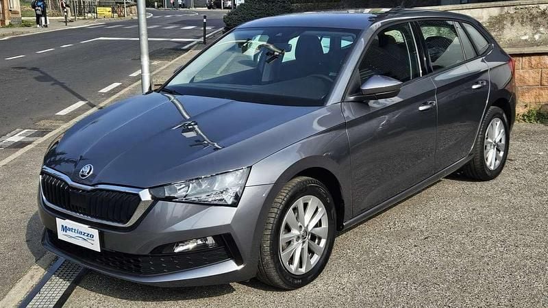 Usata Skoda Scala Ambition 95 CV (69 kW) 2023 Grigio Utilitaria