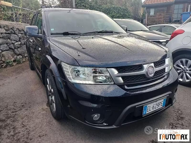 Usata Fiat Freemont Lounge 140 CV (102 kW) 2012 Blu SUV