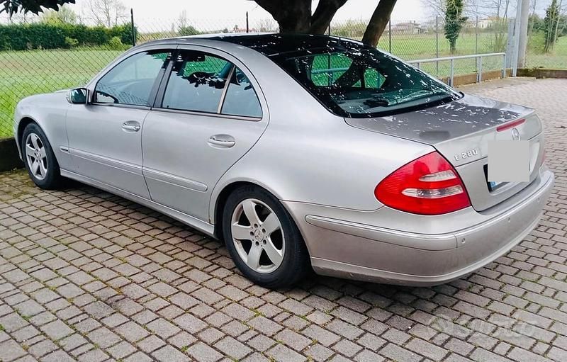 Occasion Mercedes E270 2002 Gris Berline