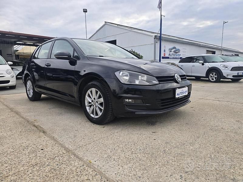 Usata VW Golf VII Trendline 104 CV (76 kW) 2013 Nero Berlina