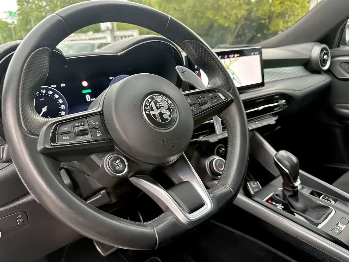Usata Alfa Romeo Tonale Edizione Speciale 160 CV (117 kW) 2023 Rosso SUV